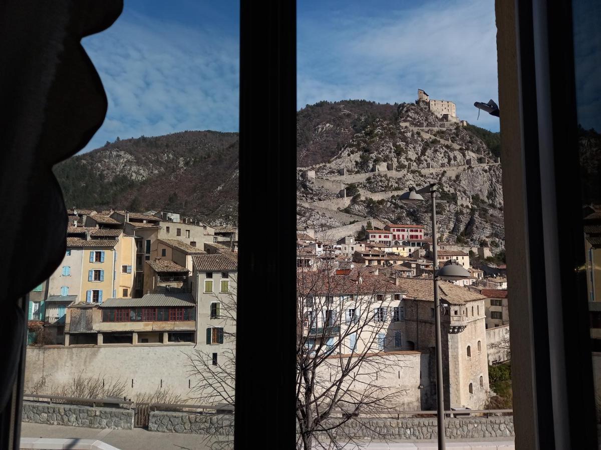 Hotel Le Vauban Entrevaux Eksteriør billede